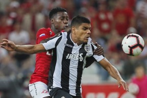 爱游戏平台-布莱顿对布伦特福德